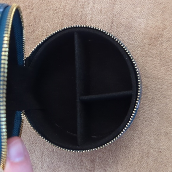 Loft Travel Jewelry Case - Picture 5 of 6